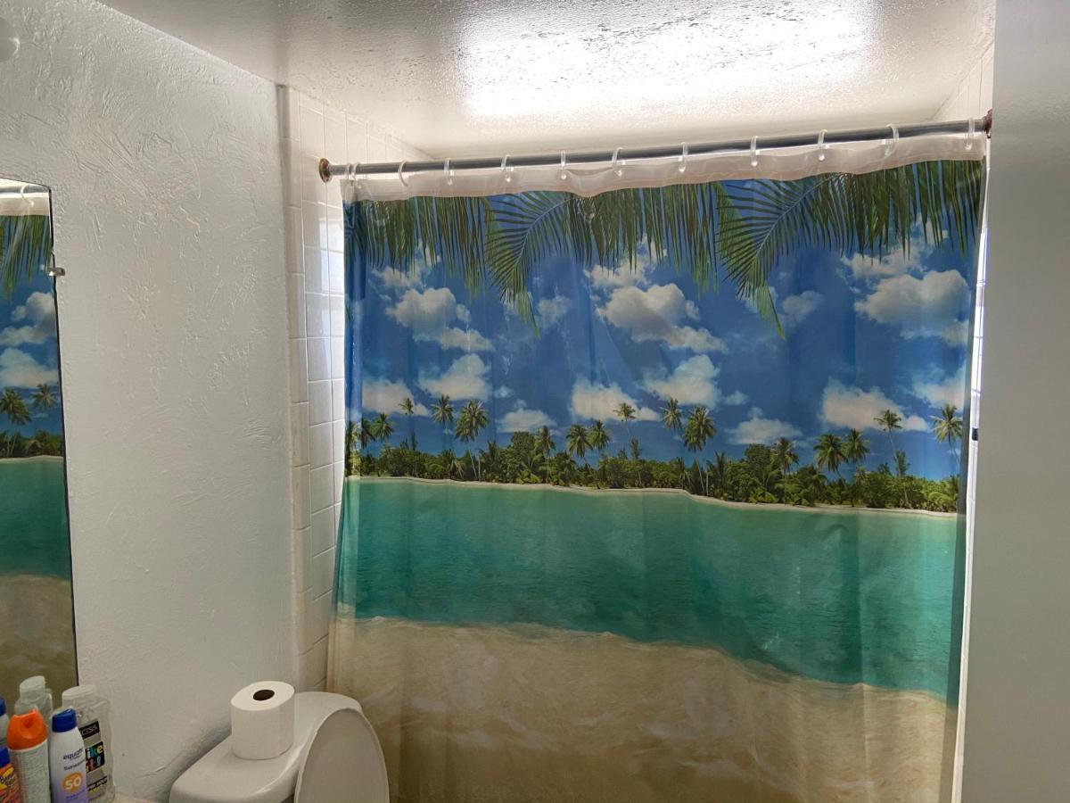 Private Room In A 2 Bedroom 1 Bathroom Shared With Host, On The Beach, Surrounded By Resorts, Only 2 People Max セント・ピート・ビーチ エクステリア 写真